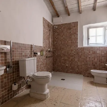 Szálloda Les Petites Maisons - Hameau Des Baux 4*